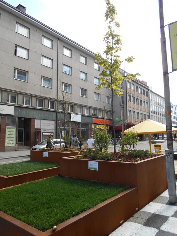 Anne'S City Apartment ยิวาสคูลา ภายนอก รูปภาพ